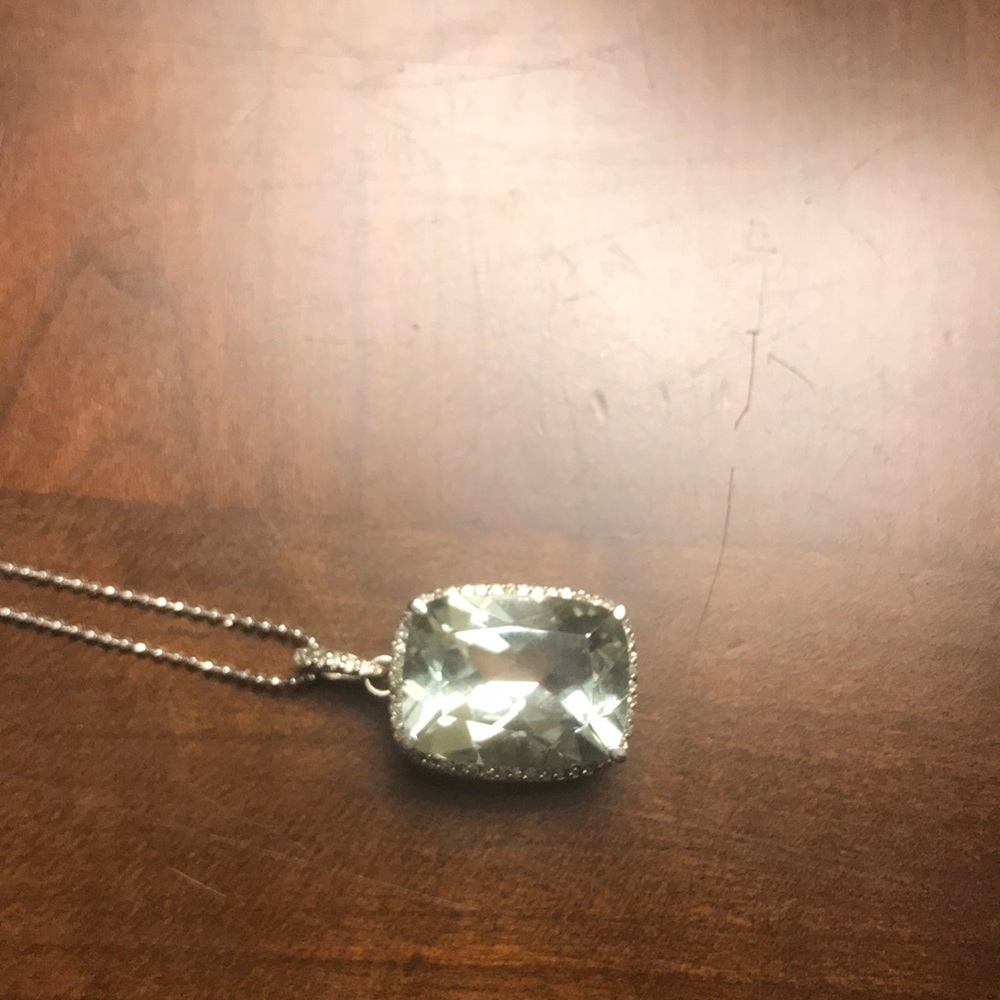925 Silver pendant with crystals on 18” chain